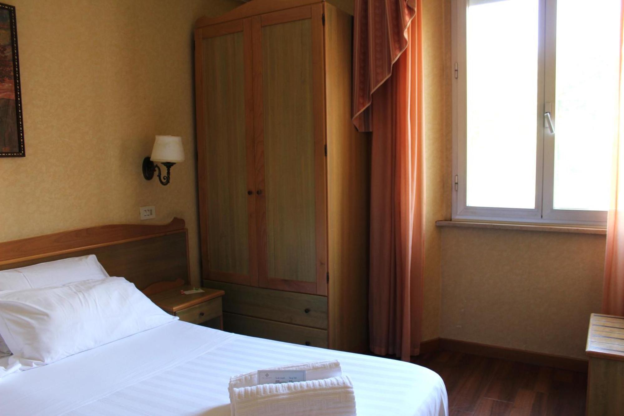 Hotel Ambra Palace Pescara Exterior foto